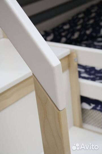 Детская двухъярусная кровать с лестницей комодом