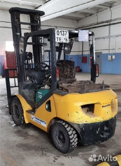 Вилочный погрузчик Komatsu FD30T-16, 2005