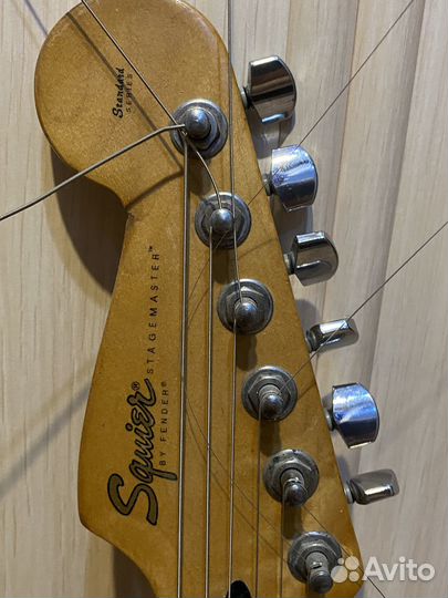 Электрогитара Fender squier