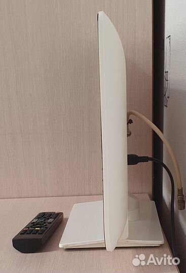 Телевизор Sharp LC-19LE430 19