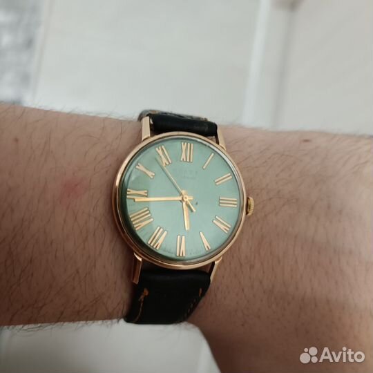 Часы мужские золотые Полёт 17 камней