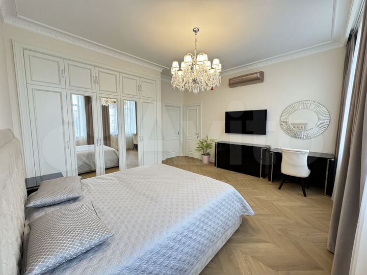 2-к. квартира, 77 м², 5/7 эт.