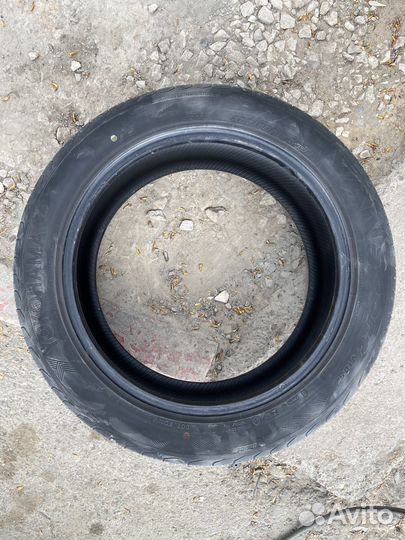 Yokohama Advan Sport V105 235/50 R19 99W