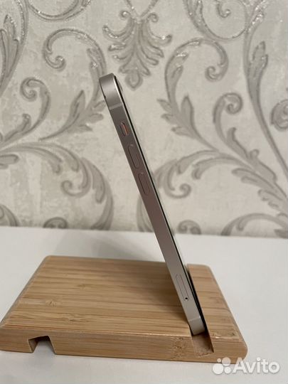 iPhone 12, 64 ГБ