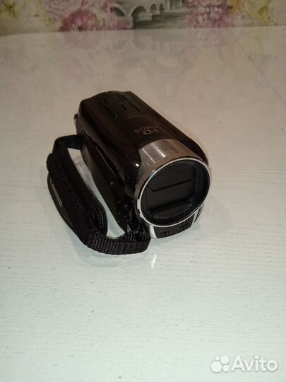 Видеокамера Canon Legria