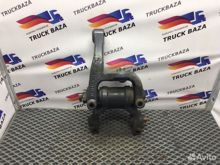 Кронштейн передней рессоры правый