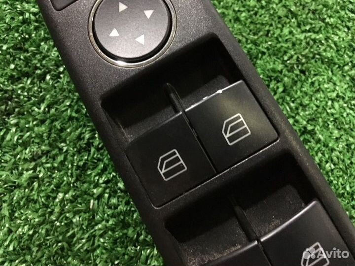 Блок стеклоподъемников Mercedes-Benz C-Class W204