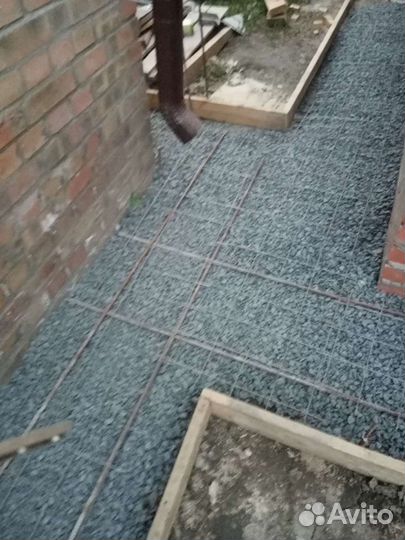 Кладка газоблока,шлакоблока.крыши, водопровод