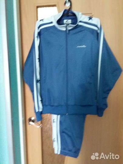 Спортивный костюм женский р-р 52-54