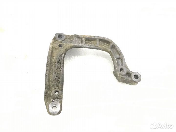 Кронштейн компрессора кондиционера Mitsubishi Asx