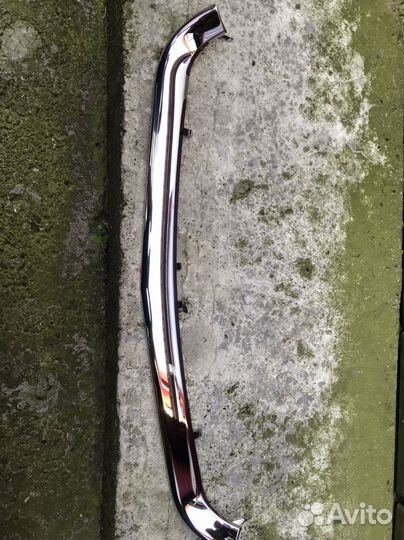 Молдинг бампера хром