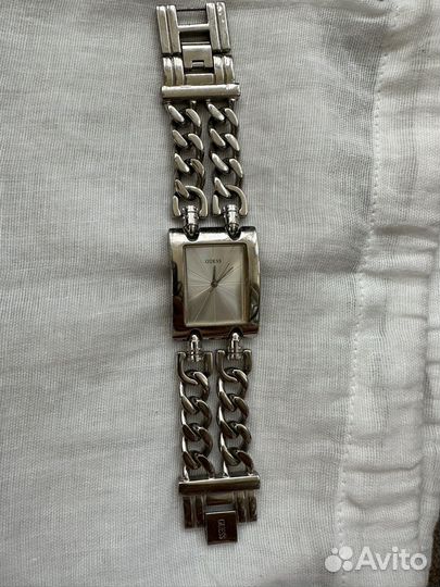 Женские часы guess