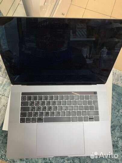 Makbook pro A1990 Core I9 16gb DDR4 512gb SSD