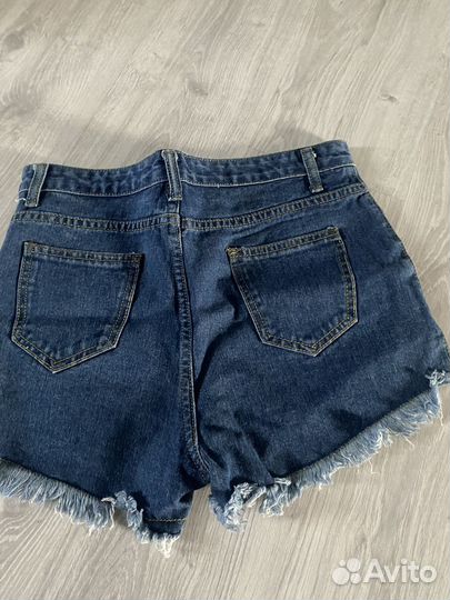 Джинсовые шорты