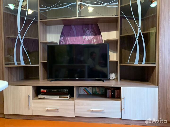 Стенка в гостиную бу