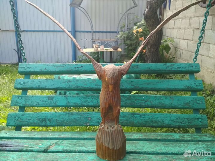 Деревянная скульптура