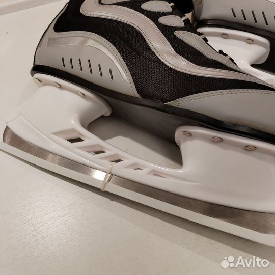 Коньки хоккейные новые 44 размер