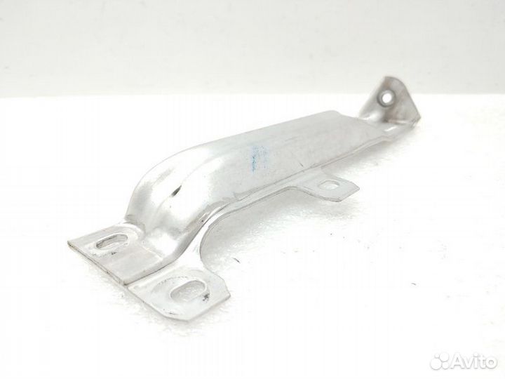 Кронштейн усилителя бампера передний правый Bmw