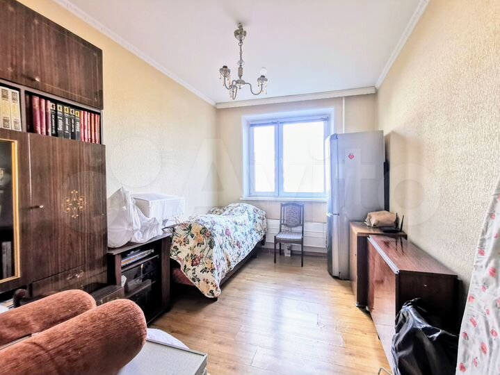 4-к. квартира, 74 м², 3/14 эт.