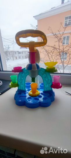 Мороженица и парикмахерская