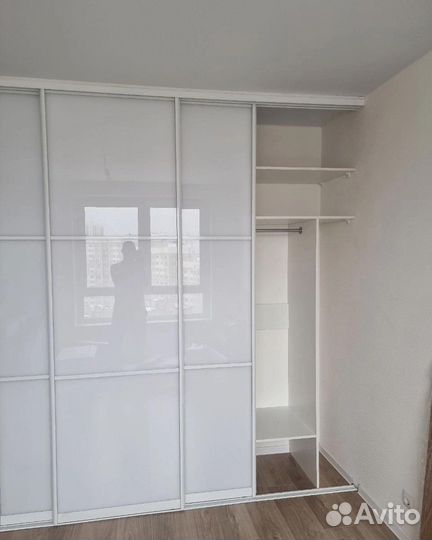 Шкаф купе белый встроенный