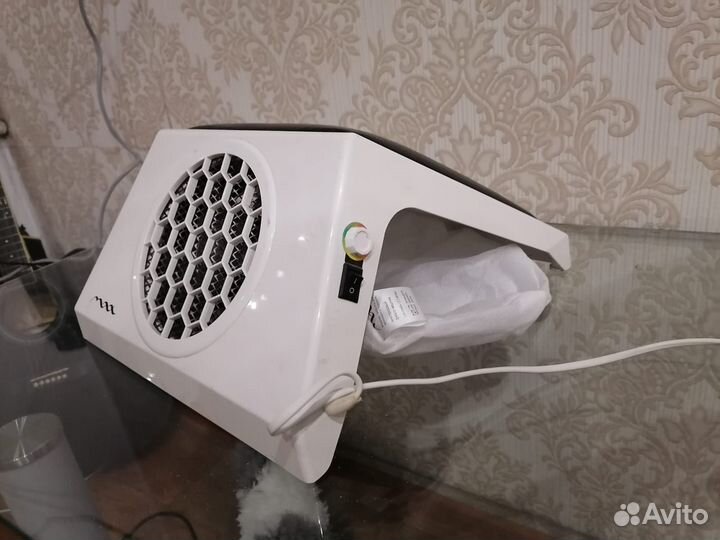 Вытяжка маникюрная Ultimate 7 с подушкой