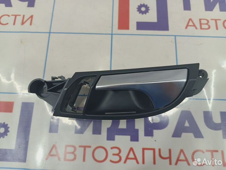 Ручка двери задней внутренняя левая Audi Q7 (4L) 4