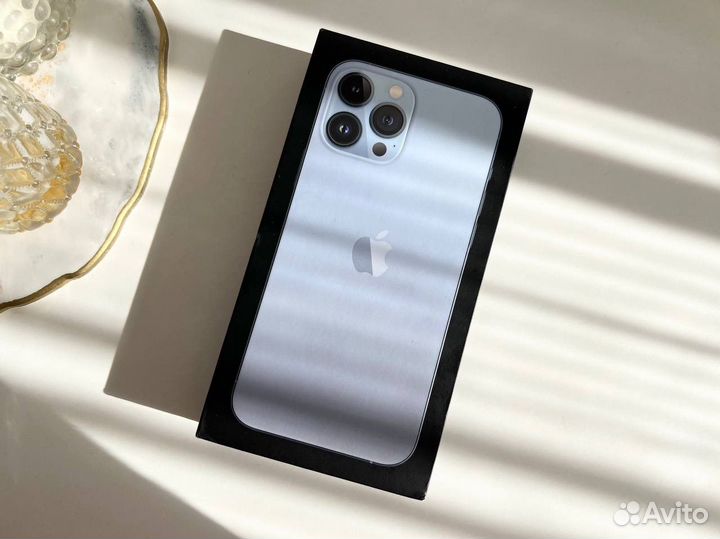 Kоpoбка для iPhone 13 pro max 1tb