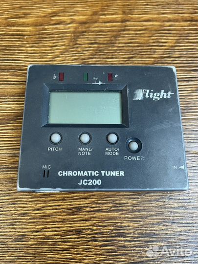 Тюнер для гитары