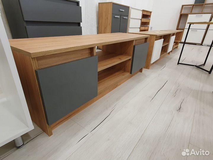 Полка для тв