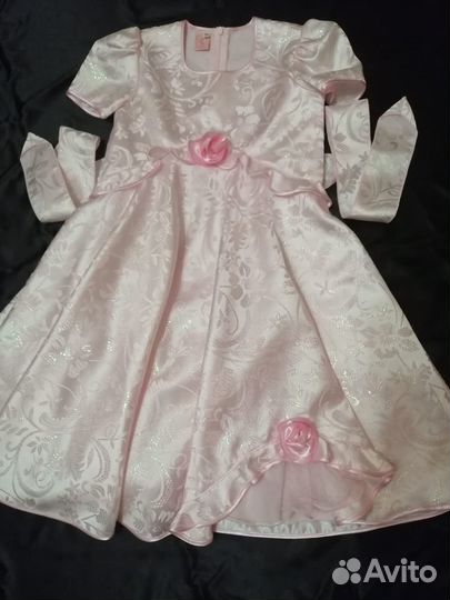 Нарядное платье для девочки 122р