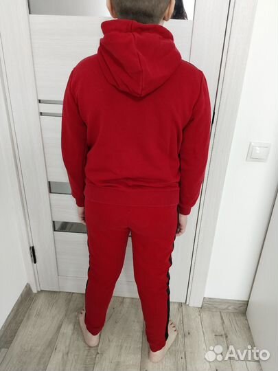 Спортивный костюм на мальчика 146 152