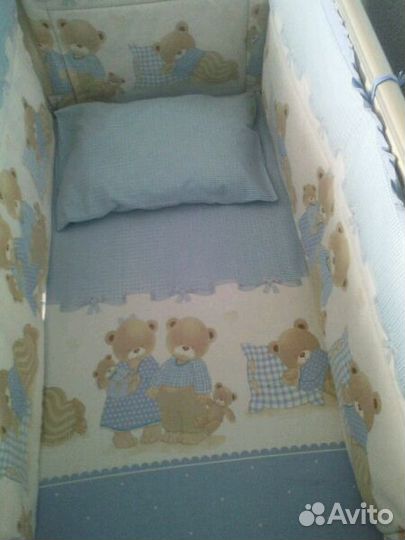 Бортики в кроватку, балдахин и держатель