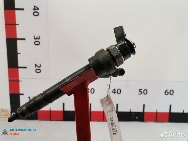 Форсунка BMW 1 E82/E88 2-й рест. 2012 13537798446