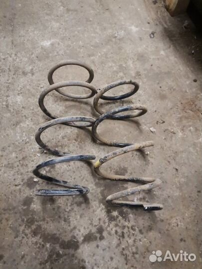 Пружина передняя Toyota Corolla 150 1ZR-FE 2008