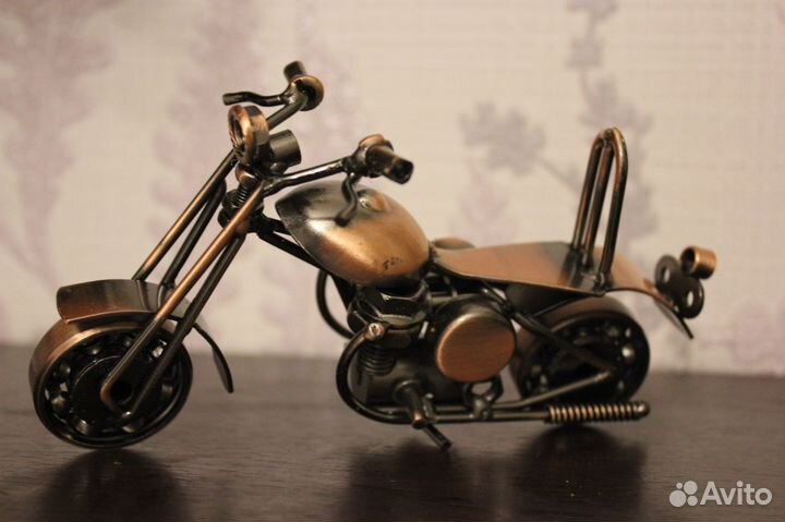 Болты и гайки, железный мотоцикл сувенир