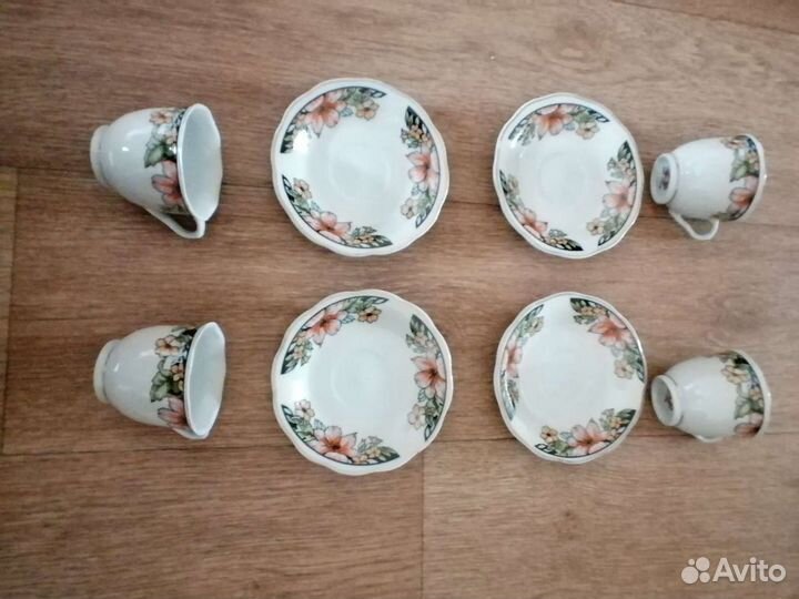 Кофейные кружки с блюдцами. 4 кружки 4 блюдца. Нас