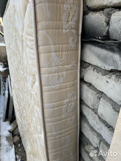 Матрас 180 на 200 бу