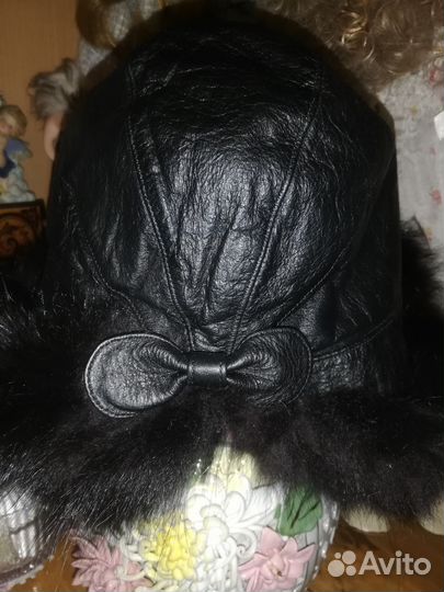 Шляпа кожанная с песцом