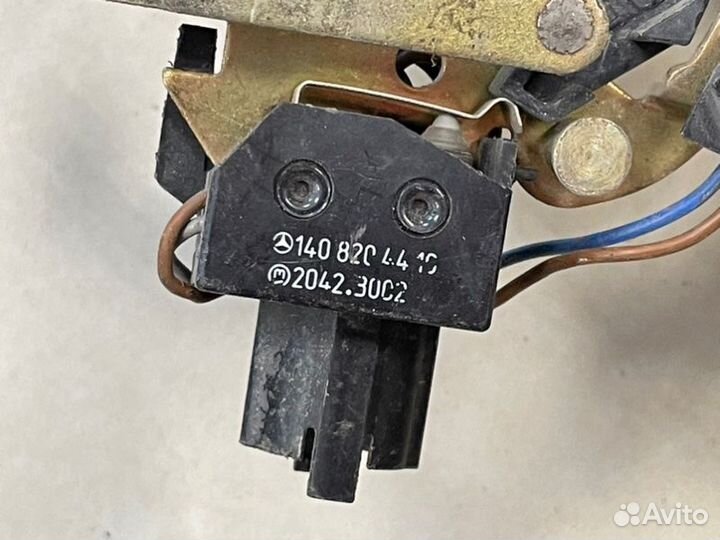 Замок боковой двери передний правый Mercedes-Benz