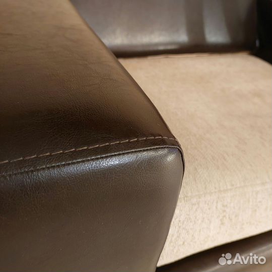 Мягкое кресло