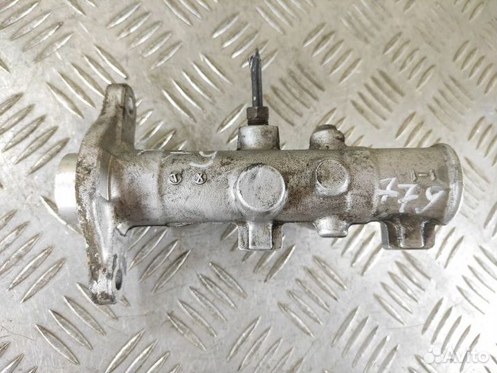 Цилиндр тормозов главный Mazda Mpv LW лв