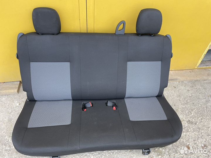 Задний ряд сидений LADA largus