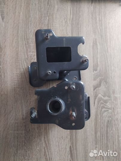 Кронштейны усилителя бампера Nissan Rogue 2016-17