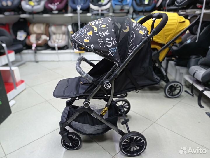 Прогулочная коляска luxmom 525 с перекидной ручкой