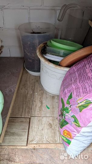 Горшок для цветов пластиковый