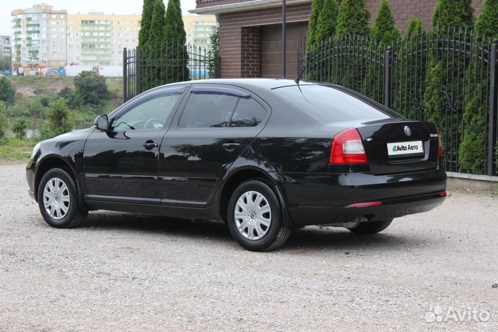 Skoda Octavia 1.6 AT, 2010, 199 900 км