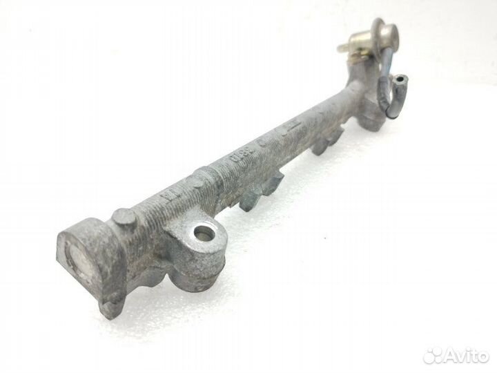 Топливная рейка (рампа) Mitsubishi Galant 8 2.0