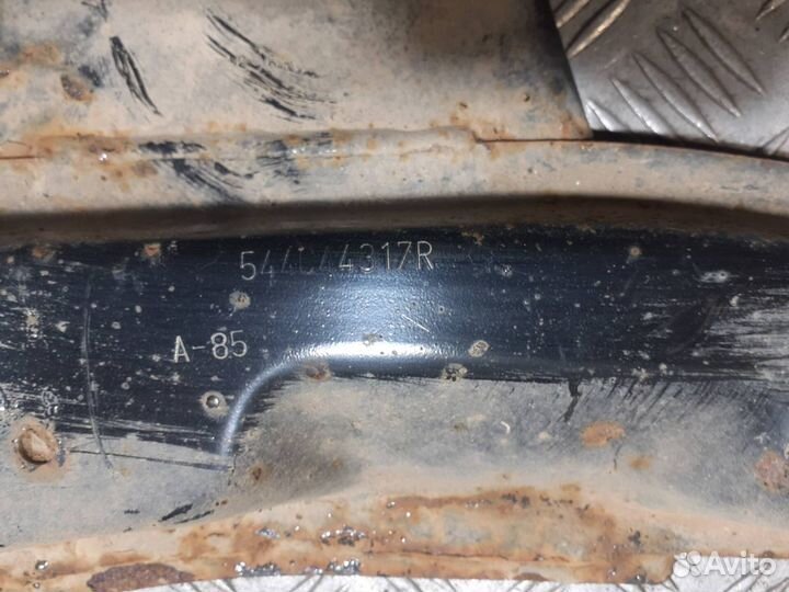 Балка поперечная Renault Duster