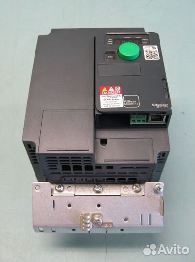 Преобразователь Schneider Electric ATV320U30N4C